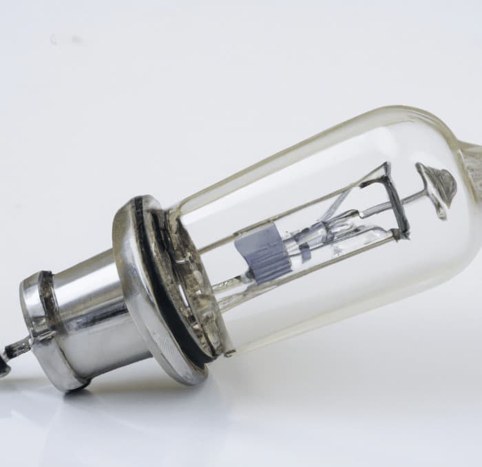 close up picture of 7443 bulb