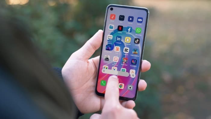 some obd 2 apps can be used on both android and iphones