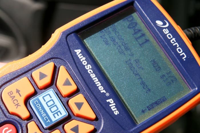 engine error code reader
