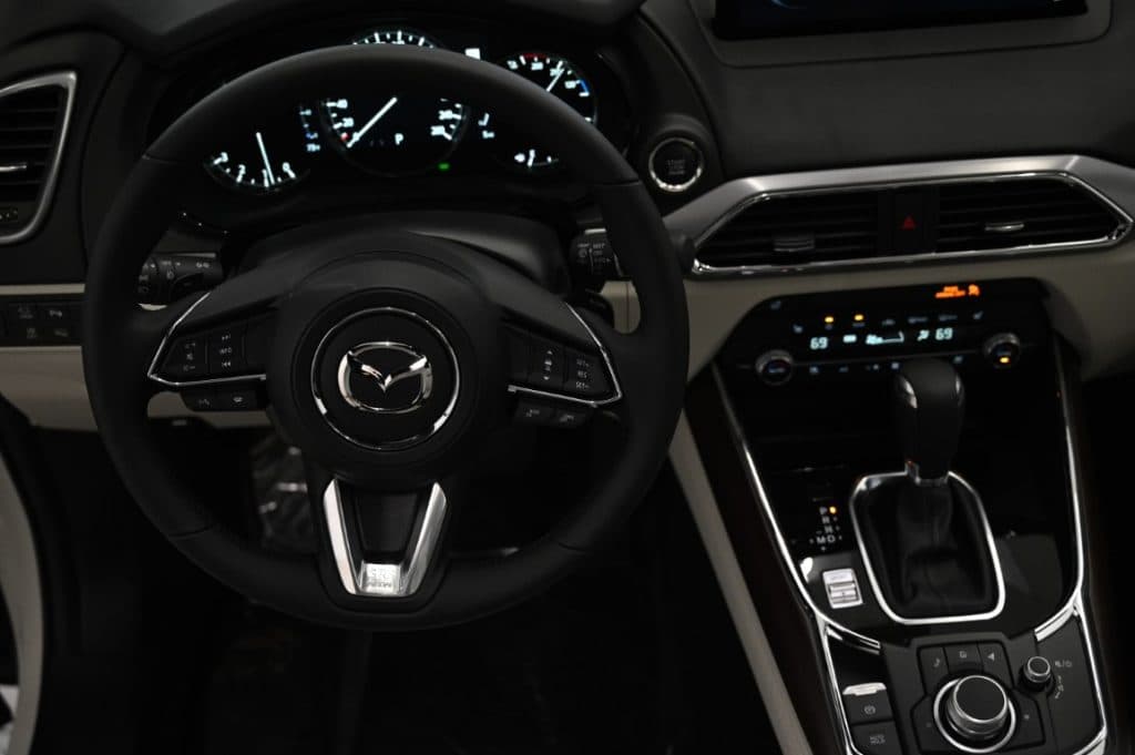 mazda gear shifter in automatic car
