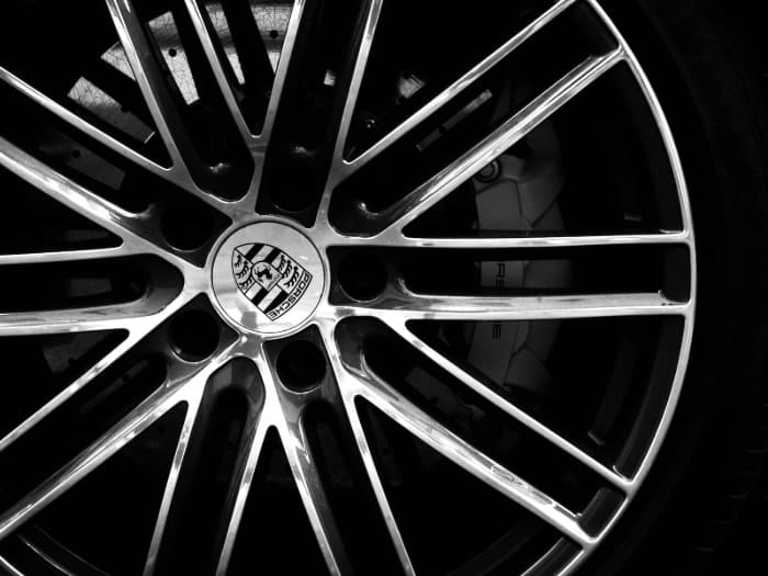 porsche brakes with calipers showing