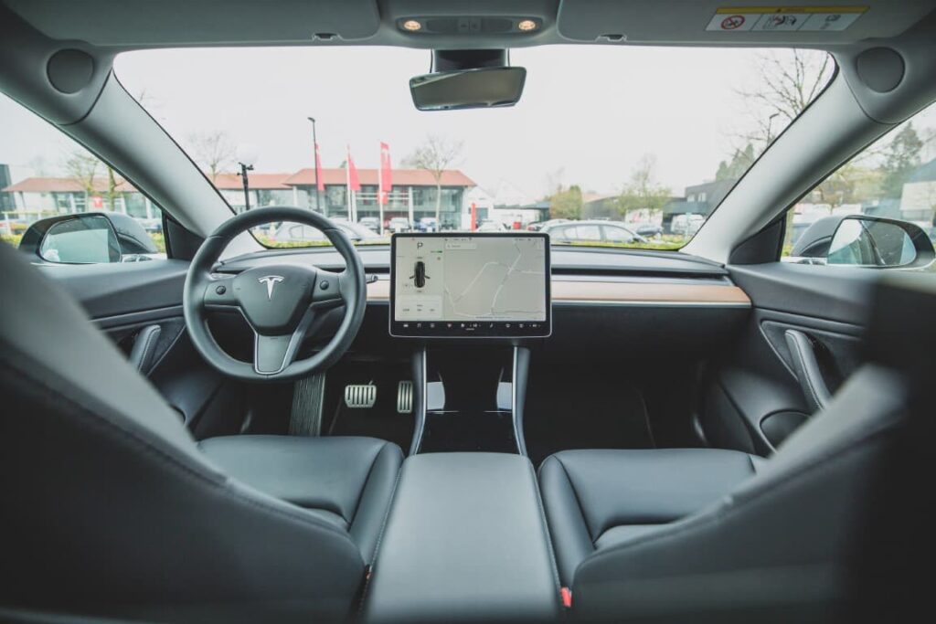 tesla 3 interior